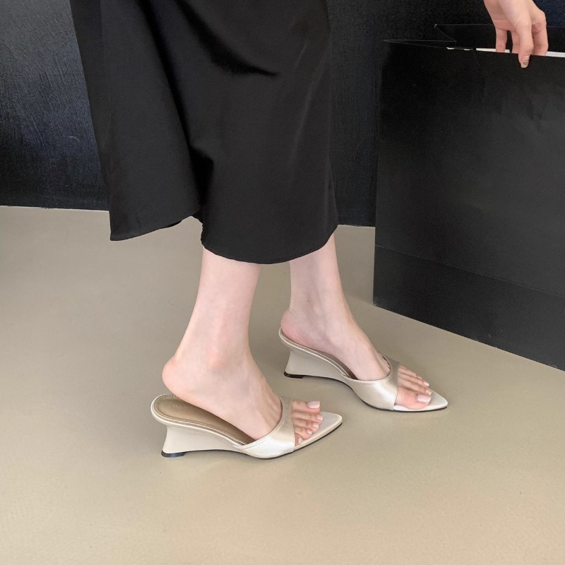 Women Formal Wear For Summer - รองเท้าแตะส้นเตารีดแฟชั่นฤดูร้อนแบบใหม่ สไตล์กลาดิเอเตอร์สำหรับผู้หญิง เหมาะสำหรับใส่ลำลอง เดินเล่น หรือใส่ไปเที่ยว